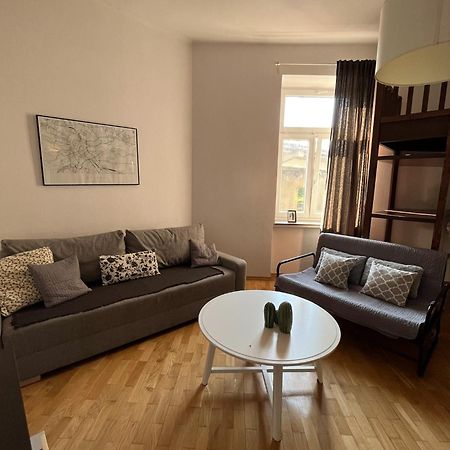 Downtown Apartment B Красков Екстериор снимка